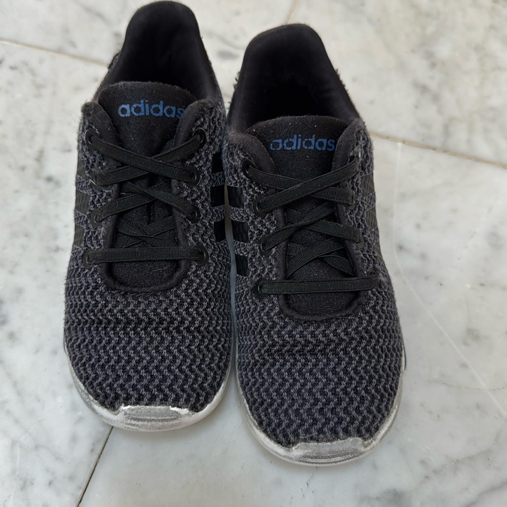 Adidas kids sneaker